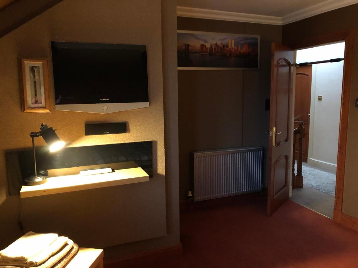 Tranquil Accommodation In A Great Location. Lanark Eksteriør billede