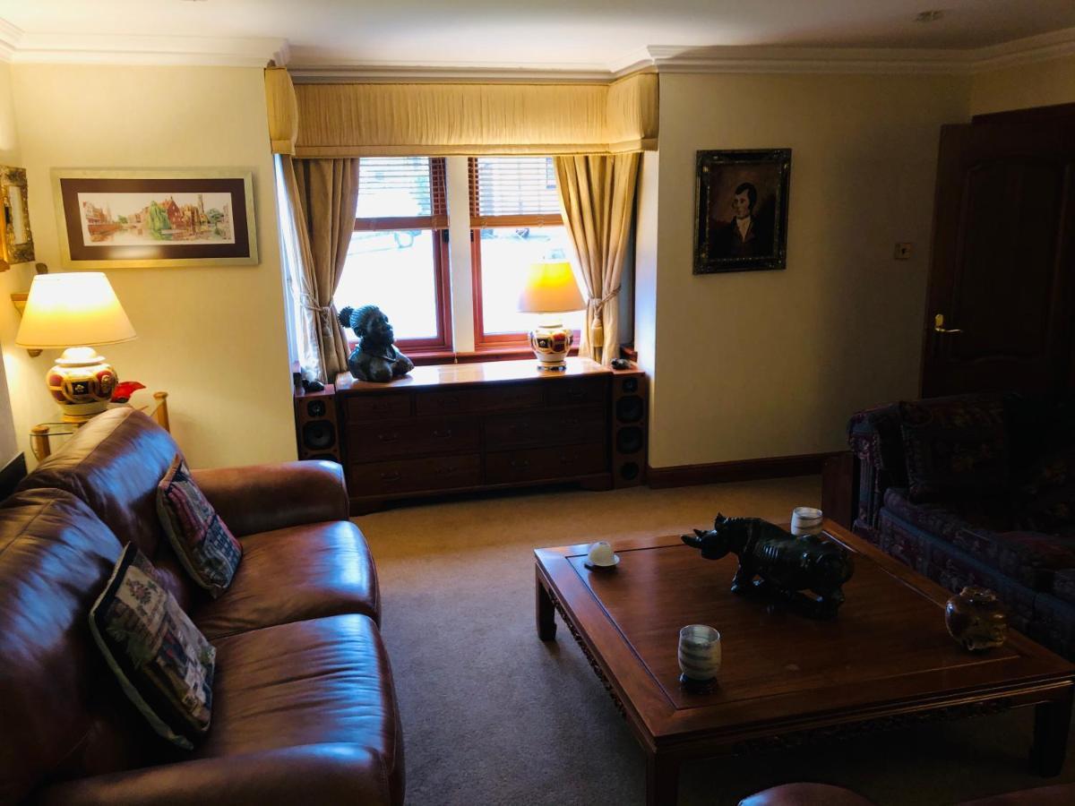Tranquil Accommodation In A Great Location. Lanark Eksteriør billede